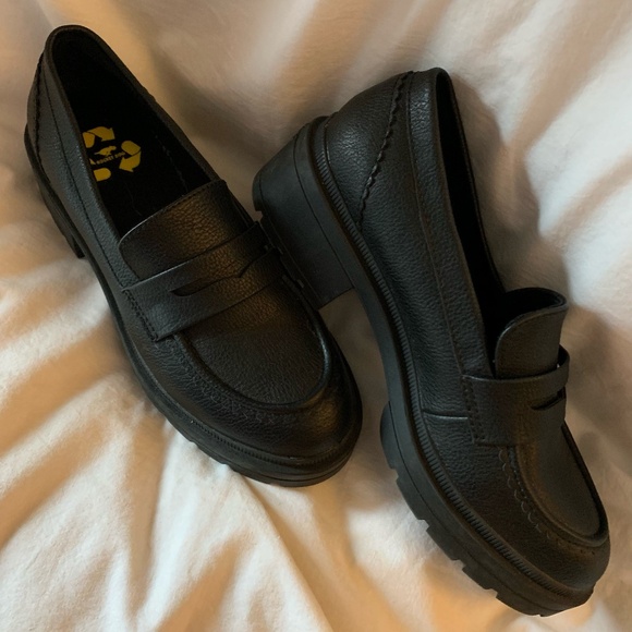 Rocket Dog black 'Imea' chunky loafers - Picture 6 of 9